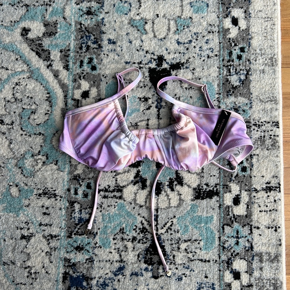 NWT Victoria’s Secret Ruched Bikini Top
